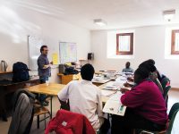 Darfo (Bs), marzo 2017. Una classe di rifugiati durante la lezione di italiano.